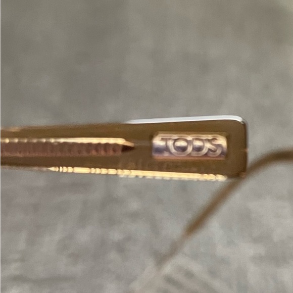 SALE ! Tod’s #0400014823253 Avaitor Sunglasses  Original Leather Semi Rigid Case - Picture 5 of 8